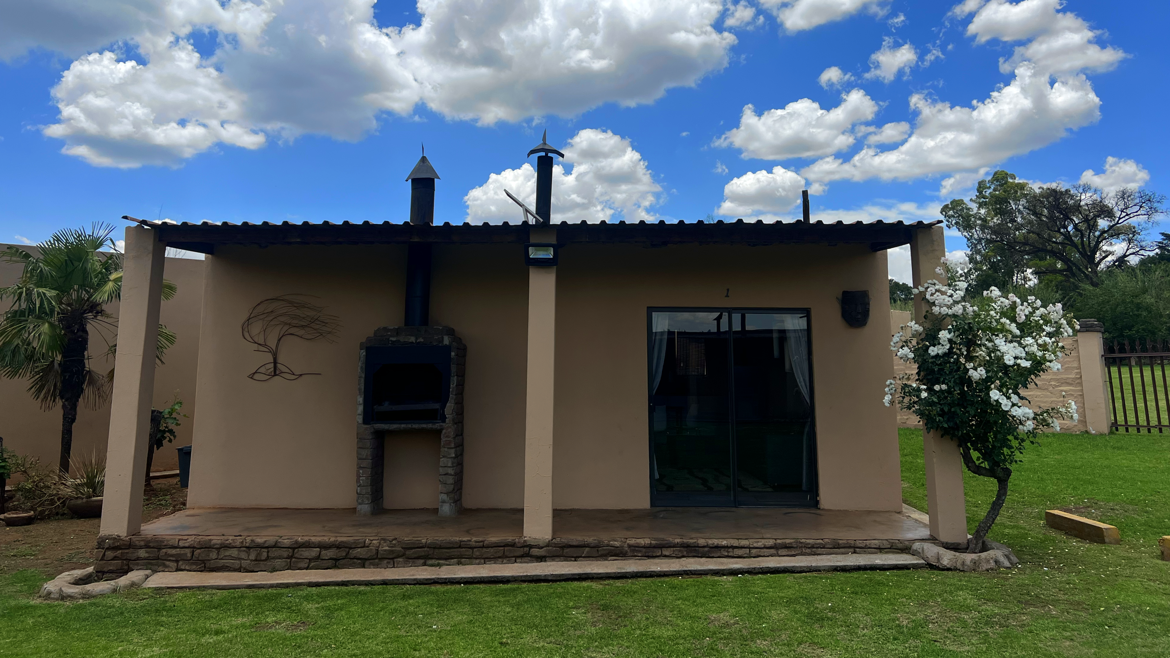 Cosy 2-Sleeper Chalet | Buksies Resort | Rooms (accommodation) - image 2